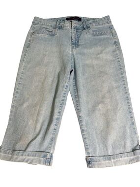 Gloria Vanderbilt Light Blue Cropped Jeans with Cuffed Hem